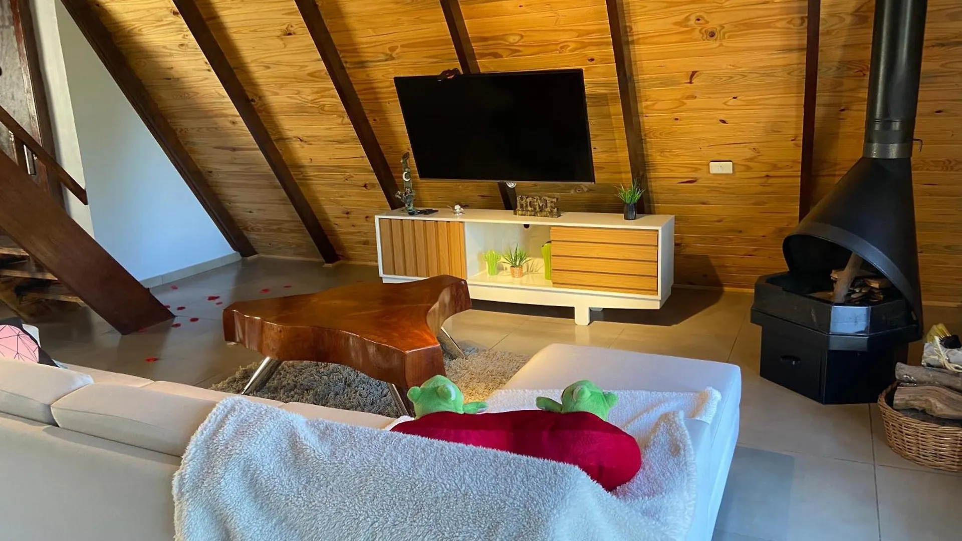 Chalé São Bento - Tranquilidade e conforto a 12km de Treze TIlias SC Ibicare Camping